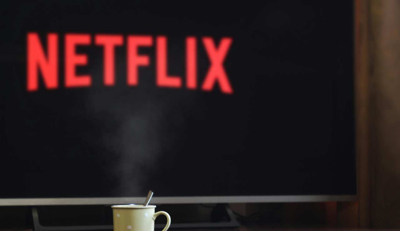 Netflix sferra il colpo di stato: “I film in sala? Un’idea superata” | Il cinema è morto?