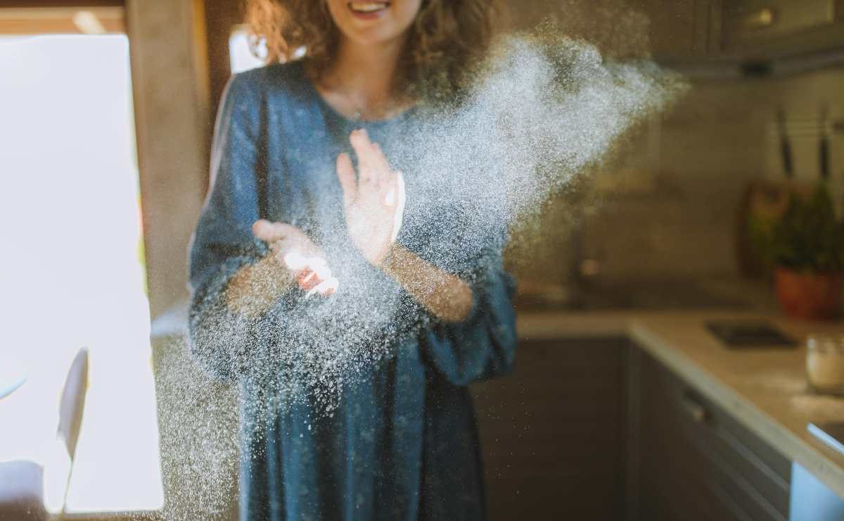 Polvere addio per sempre | la tecnica “dei due minuti” che sta spopolando tra le casalinghe
