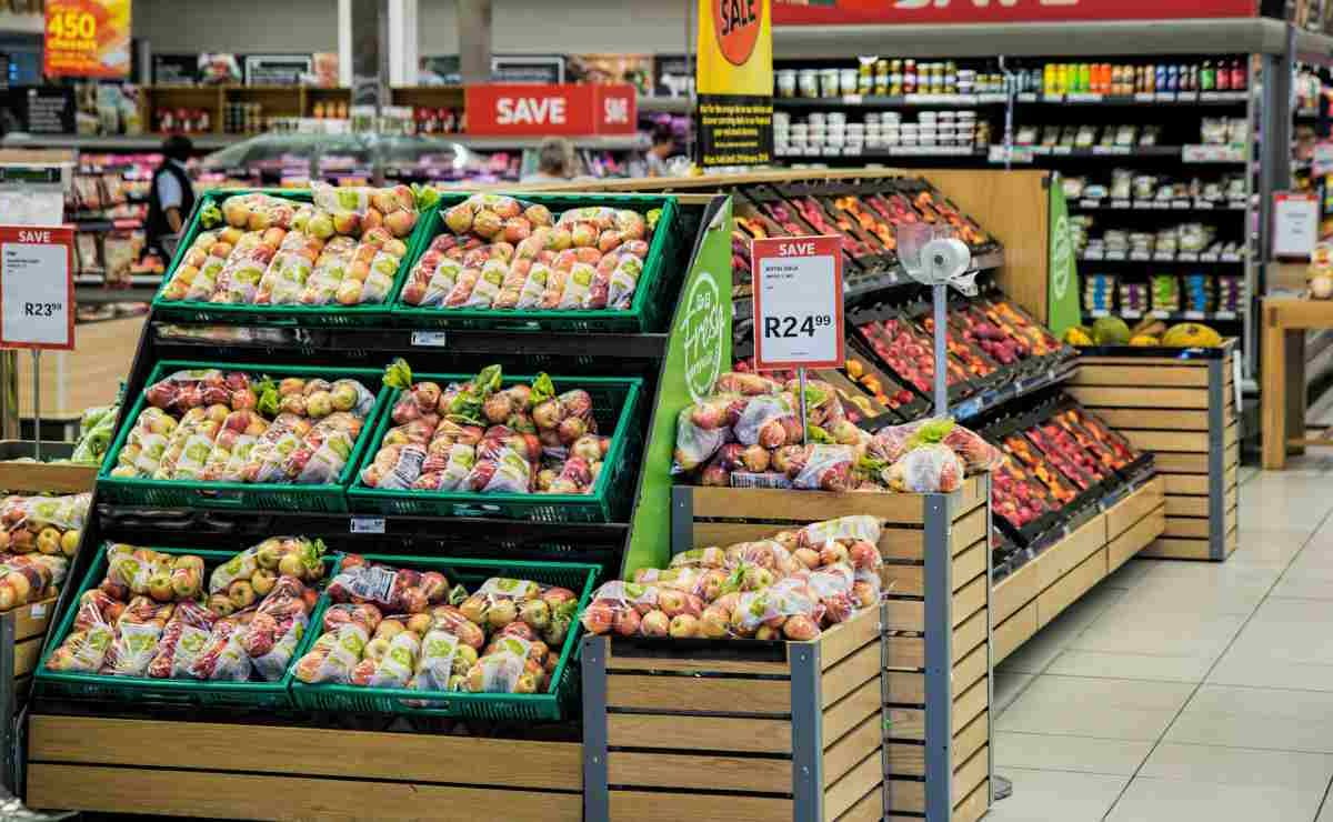 Carrello più leggero a fine mese | questi sono i supermercati più convenienti d’Italia: la classifica 2025 che cambia le abitudini