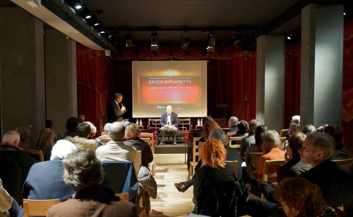 Addio a Maurizio Fercioni: Milano perde il tatuatore storico e fondatore del Teatro Franco Parenti